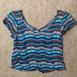 Flowy crop w/ back cut-out